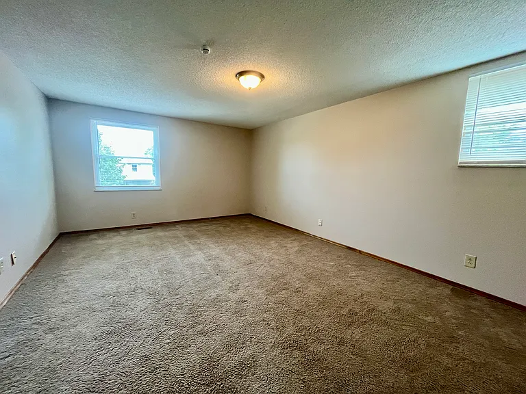 2775 Amana Ct — Photo 17