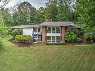 4512 Chickasaw Rd, Kingsport, TN 37664