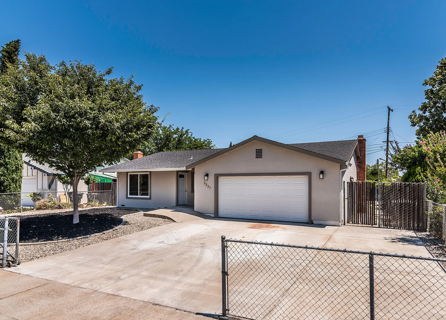 3337 Jupiter Dr photo 1