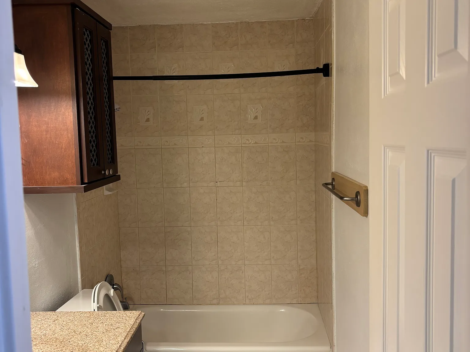 3 bed, 1.5 bath, 1117 sqft, $1,800 — Photo 3