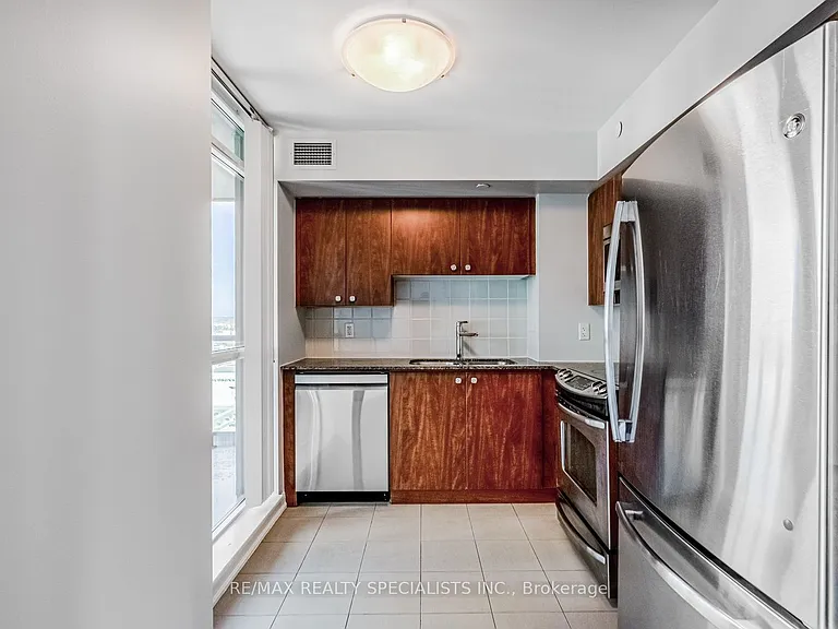 215 Sherway Gardens Rd #1607 — Photo 7