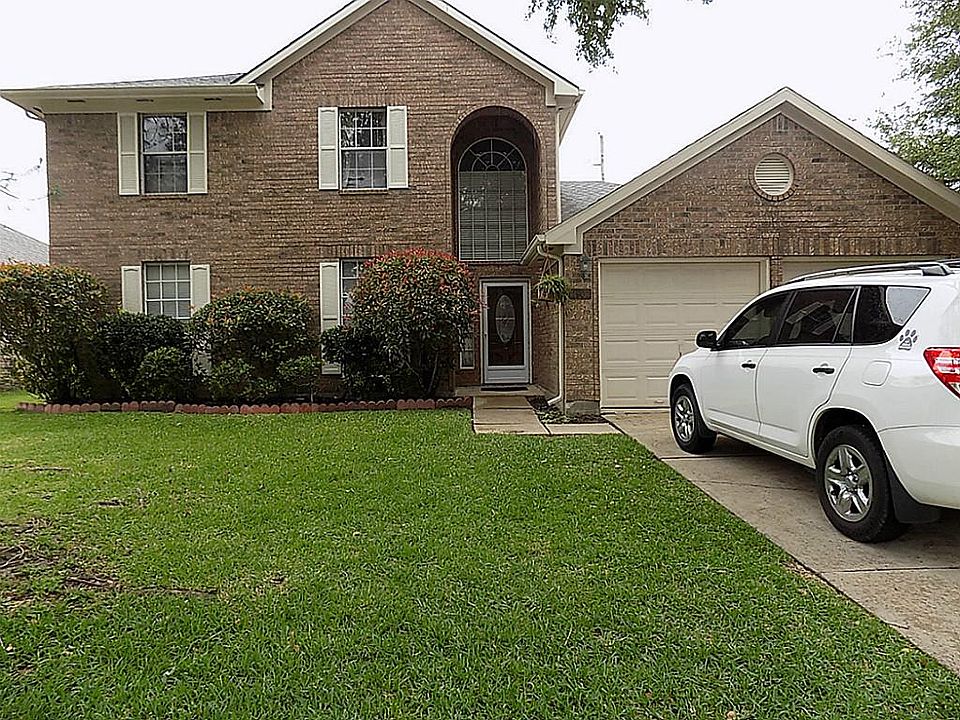 1st image of 2902 Russett Pl W
