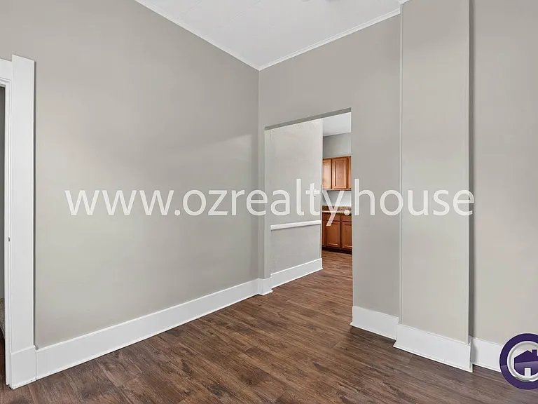 614 Woodstock Ave — Photo 8