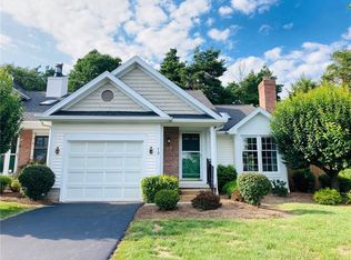 13 Overview Cir, Rochester, NY 14623