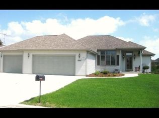 309 Kettleview Ct, Elkhart Lake, WI 53020