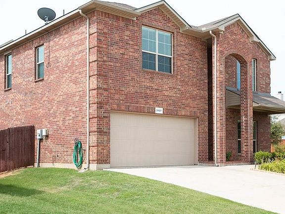 3rd image of 3137 Buckthorn Ln