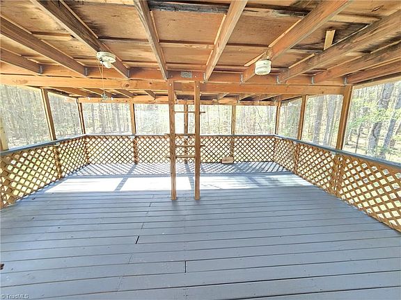 4th image of 901 George Roberson Ln