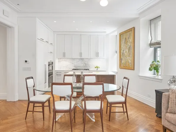 235 West 75th Street image 2 of 12