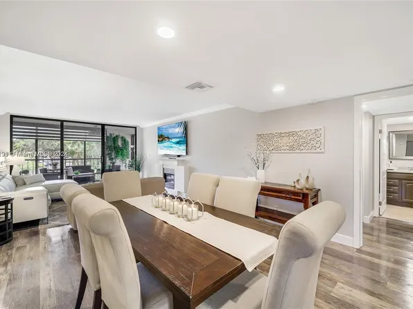 16325 Golf Club Rd APT 212, Fort Lauderdale, FL 33326