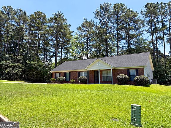 3rd image of 950 Foxworthy Ln