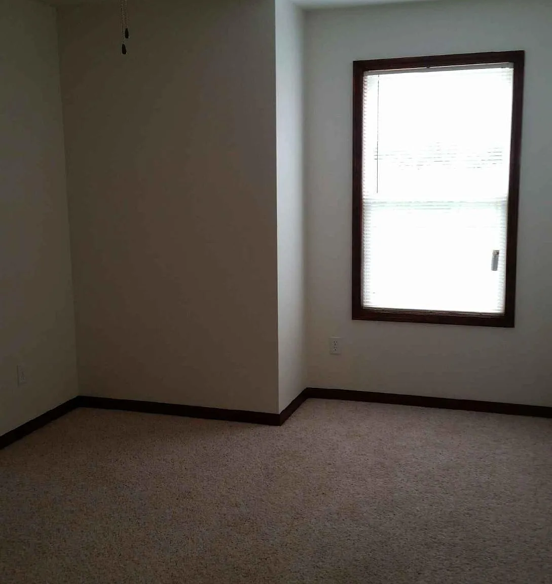 3 bed, 2.5 bath, 1601 sqft, $1,800 — Photo 3