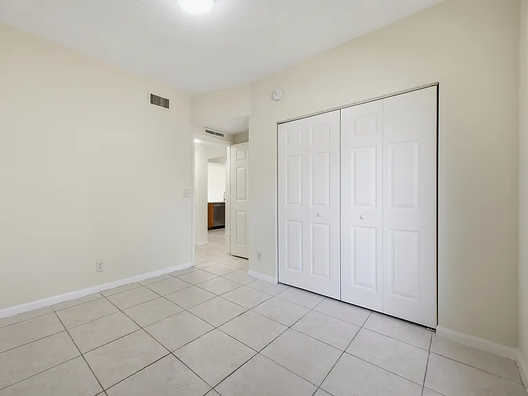 4535 Oak Terrace Dr — Photo 15
