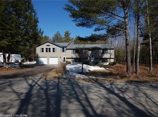 4 Sunward Ln, Topsham, ME 04086