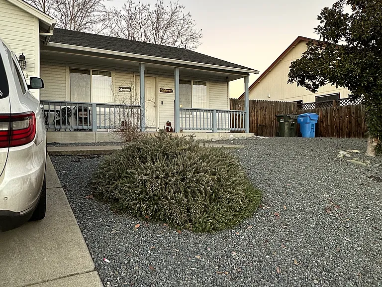 738 Crystal Dr #738 — Photo 1