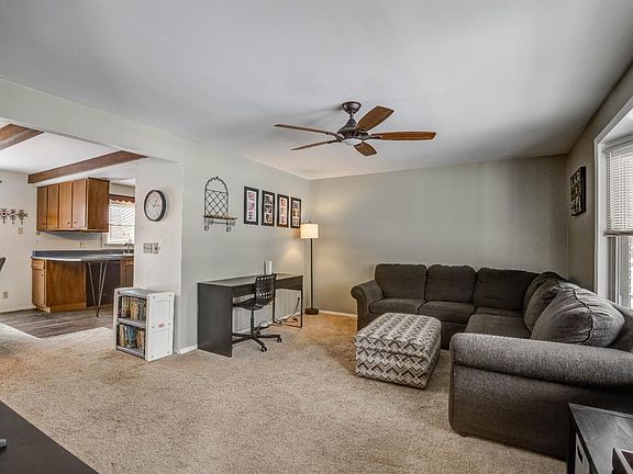 3rd image of 514 Edgehill Dr