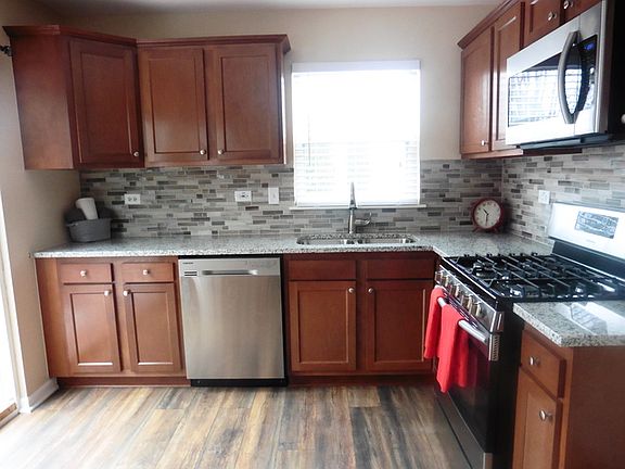 4th image of 2434 Aspen Dr