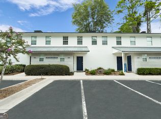 114 S Island Square Dr, Saint Simons Island, GA 31522