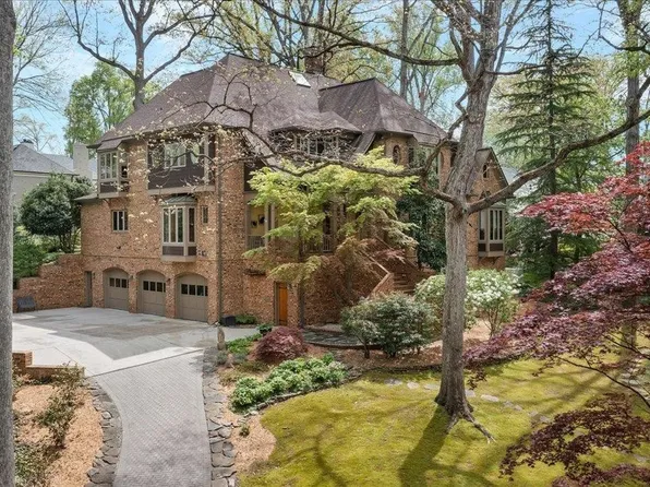 2428 E Lake Dr, Raleigh, NC 27609