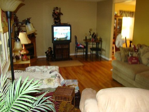 2nd image of 1601 Linda Ave