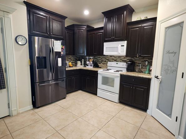 207 Los Laureles Dr, San Juan, TX 78589