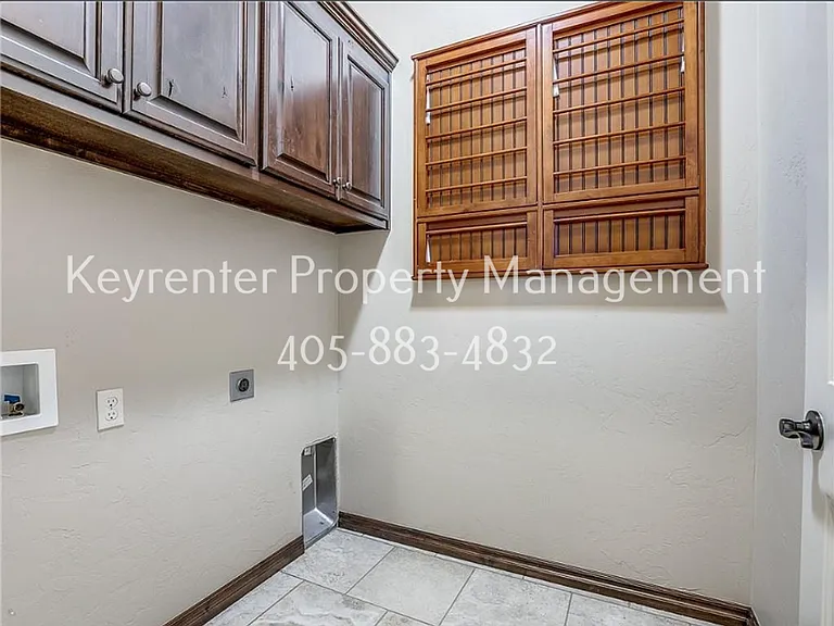 8409 NW 140th St — Photo 20