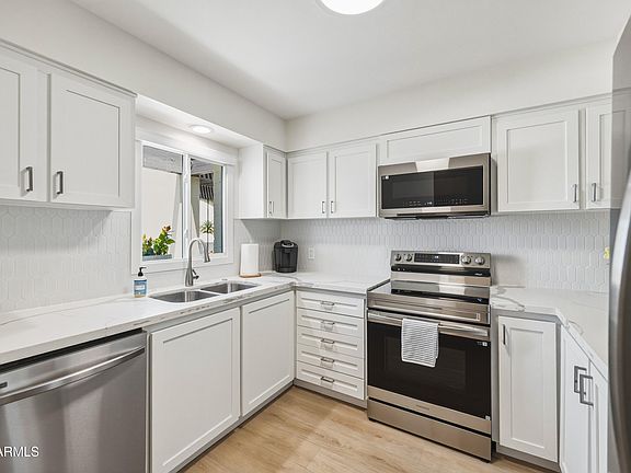 4th image of 131 N HIGLEY Road #218