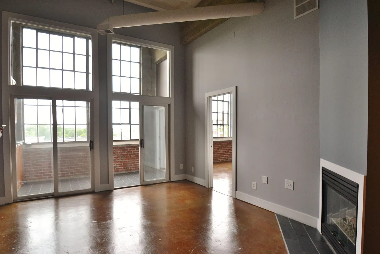1 bed, 1210 sqft, $2,250 — Photo 1