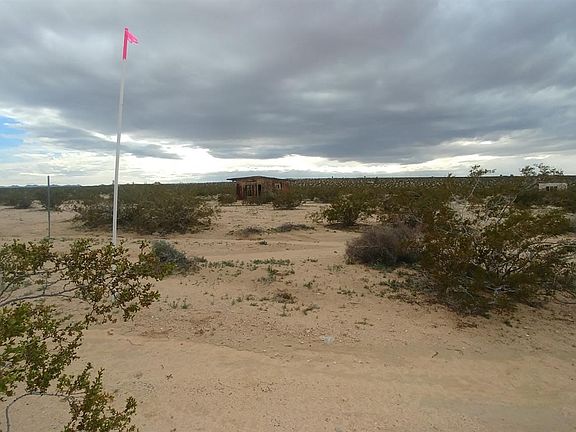 4th image of 69586 Daisy Ln