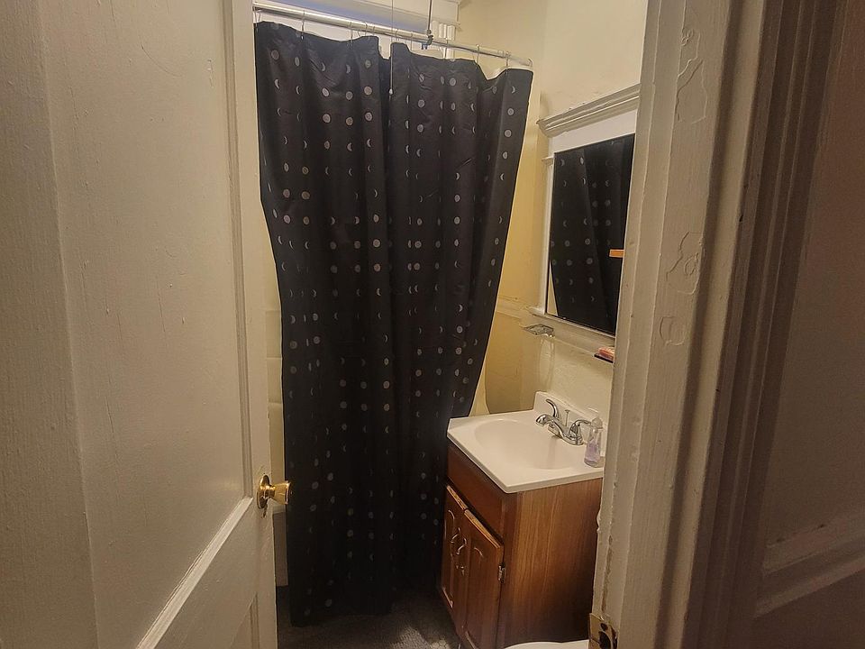 2nd image of 12 Royce Rd #22