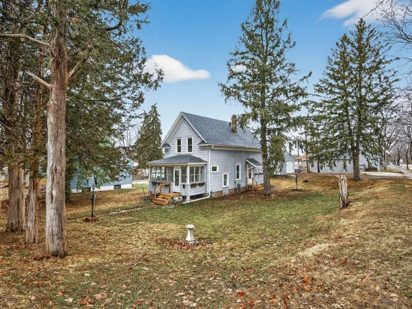 1711 4th St E, Saint Paul, MN 55106