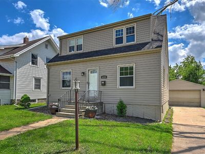 1139 H Ave NE, Cedar Rapids, IA, 52402