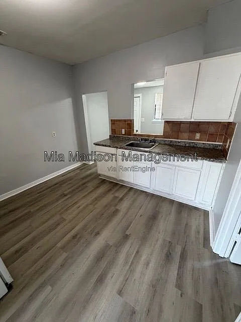 2 bed, 1.0 bath, 672 sqft, $1,250 — Photo 4