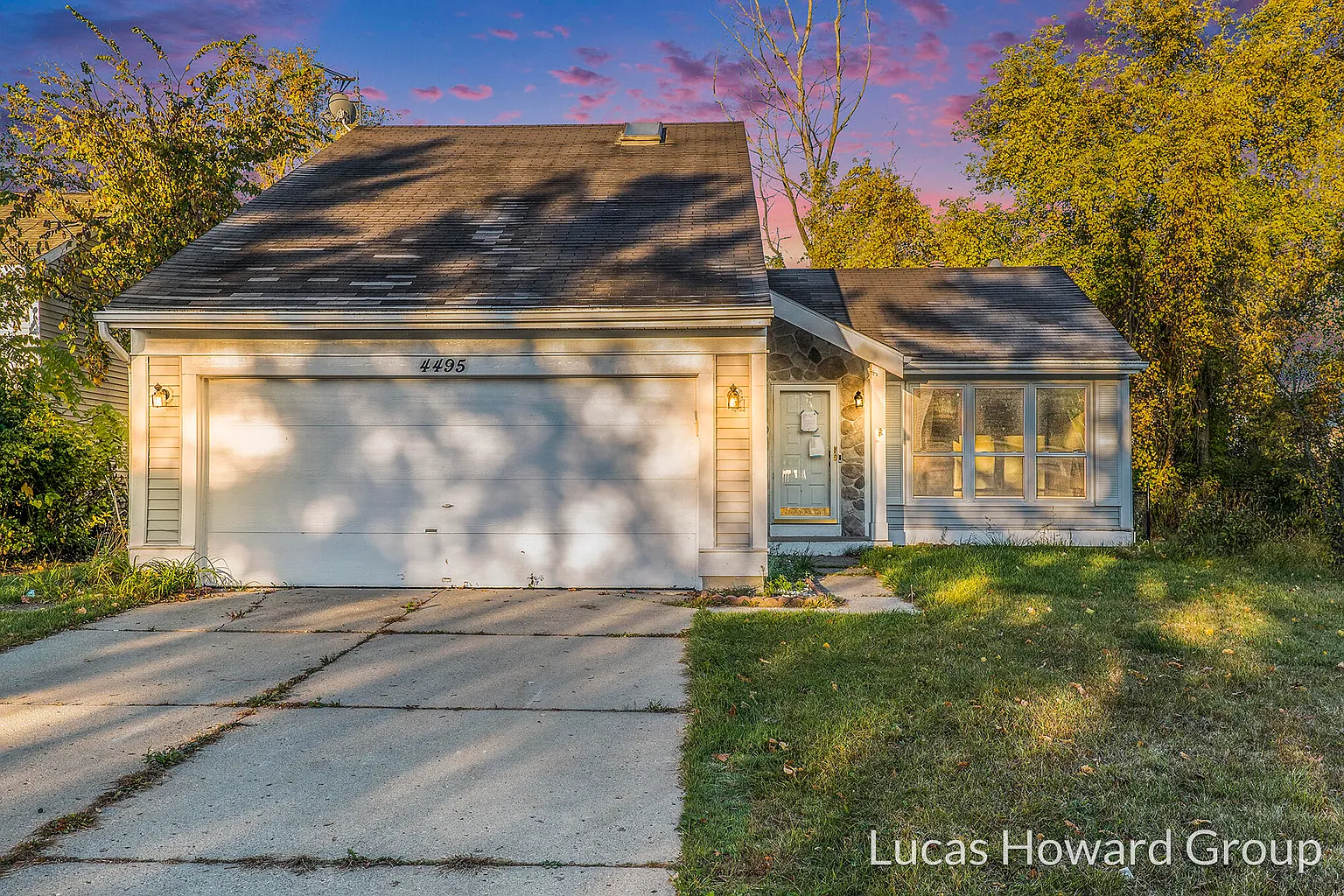 4495 Meadowlawn Dr SE photo 1