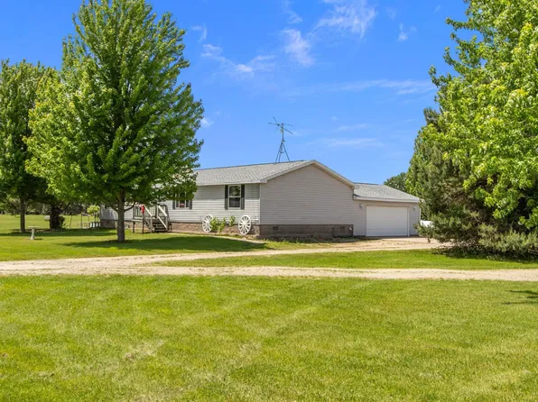 7961 Easy St, Fremont, WI 54940