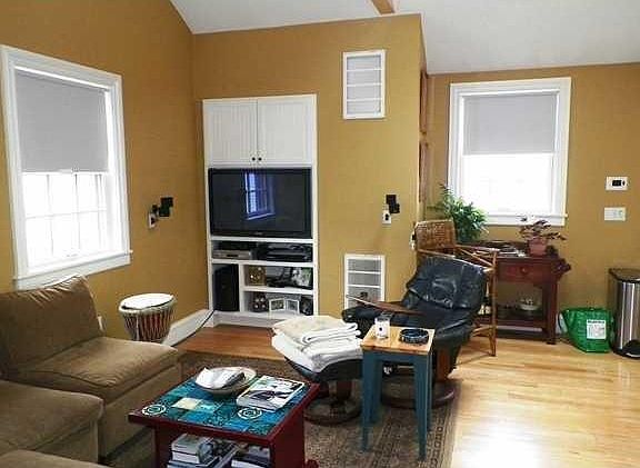 4th image of 19 Wendell St #1
