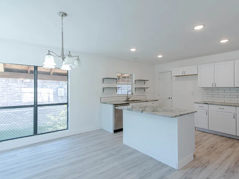 3931 Abilene St — Photo 18