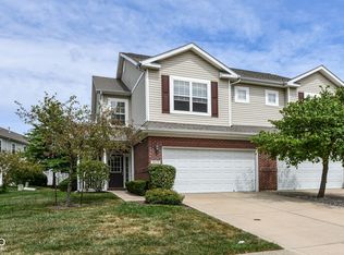 4012 Weston Pointe Dr, Zionsville, IN 46077