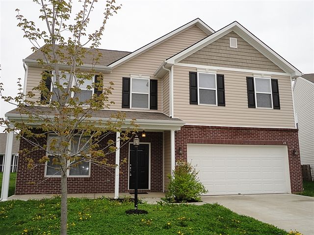 1st image of 15551 Old Pond Cir