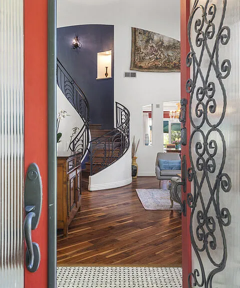 4544 Tobias Ave — Photo 16