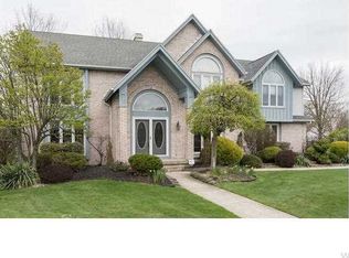 443 Wood Acres Dr, East Amherst, NY 14051