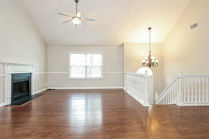 4 bed, 3.0 bath, 1790 sqft, $2,195 — Photo 4