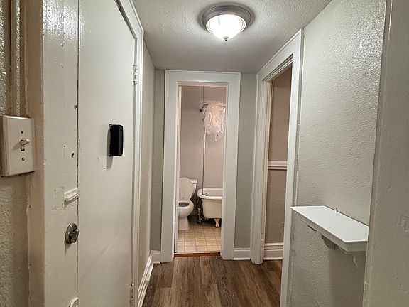 3rd image of 1469 N Williams St #2