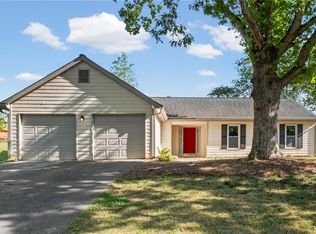 1194 Meadow Oaks Dr NW, Acworth, GA 30102