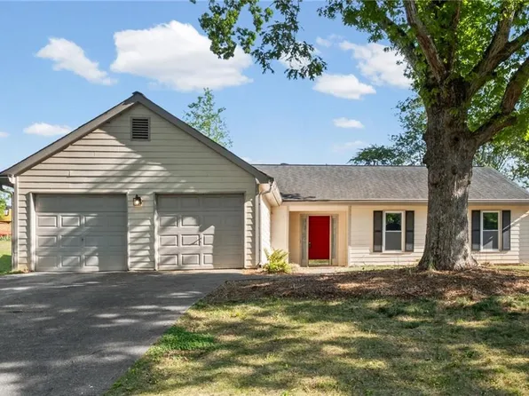 1194 Meadow Oaks Dr NW, Acworth, GA 30102