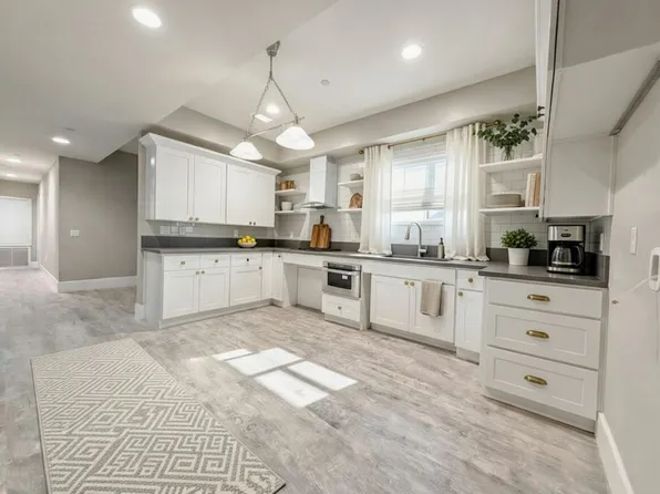 1212 W. 37th Drive, 1212 W 37th Dr APT 2, Los Angeles, CA 90007