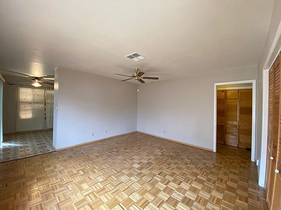 2nd image of 4389 Pineaire St
