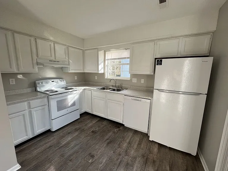 Rand 938 Townhomes — Photo 46