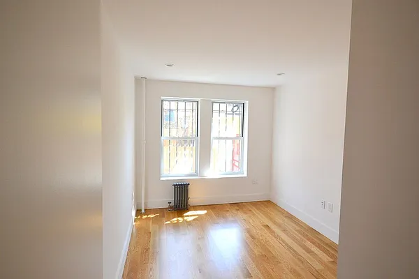 Rented by Bold New York | media 12