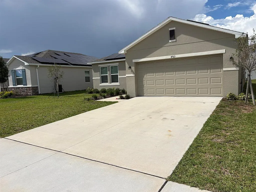 3 bed, 2.0 bath, 1780 sqft, $2,100 — Photo 2