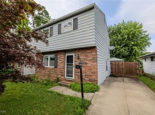135 Courtland Blvd, Eastlake, OH 44095